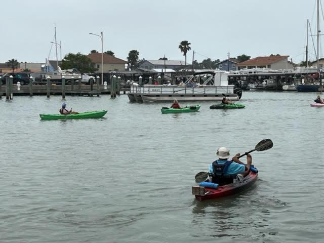 White Sands Inn, Marina, Bar & Grill Motel 2*