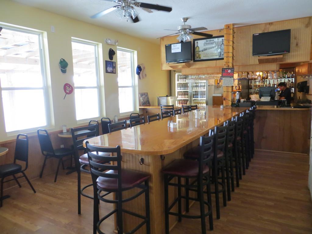Motel White Sands Inn, Marina, Bar & Grill 2*