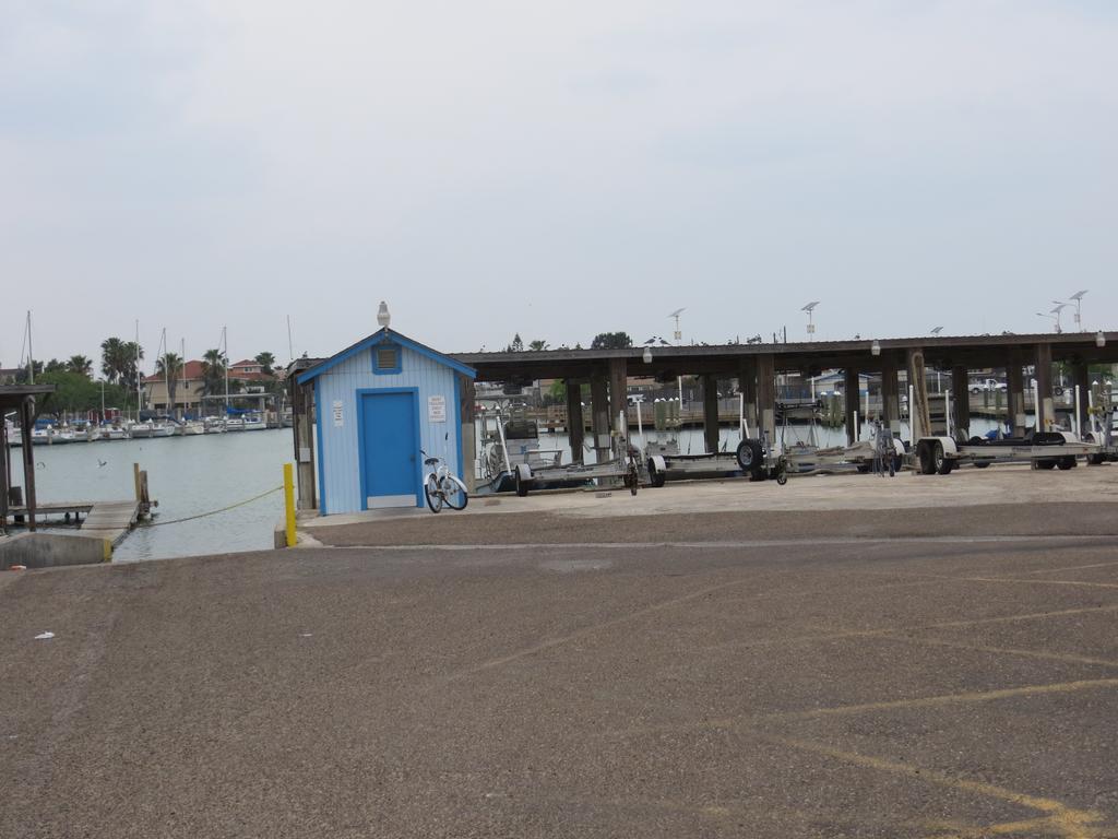 White Sands Inn, Marina, Bar & Grill Motel Port Isabel
